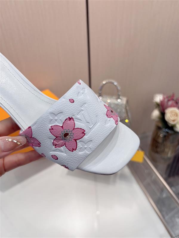 20251128184535111 280